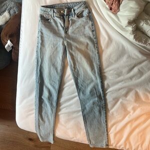 american eagle light wash straight leg jeans